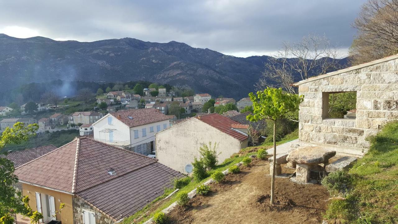 U San Larenzu Bed and Breakfast Aullene Buitenkant foto